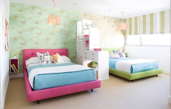 shared-kids-room-with-white-room-devider1