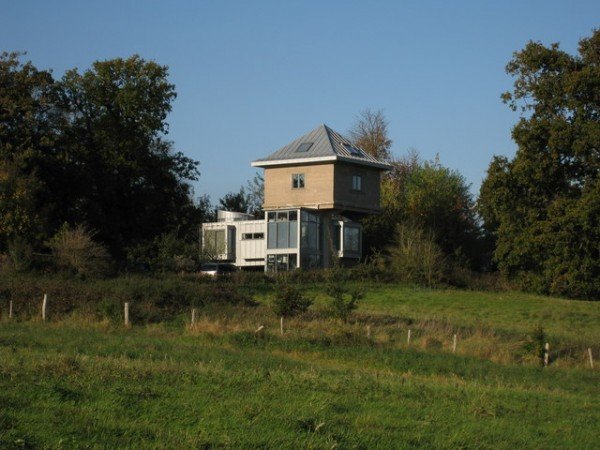 The_Water_Tower,_Hastings_Road,_Rolvenden_-Grand_Design-_-_geograph.org.uk_-_589395