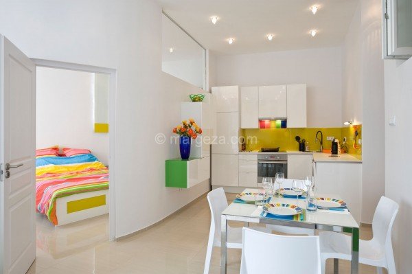 Colorful-Apartment-in-Budapest-71