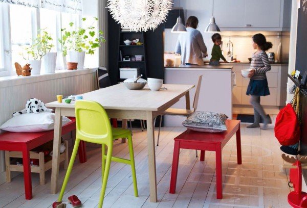 Creative-2012-IKEA-Dining-Room-Ideas-with-Wooden-Dining-Table-and-Red-Colored-Chairs