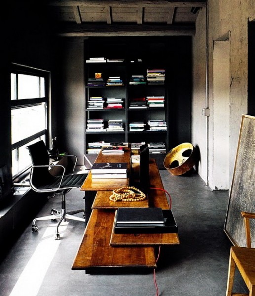 Gorgeous-Home-Office-Ideas-for-Men-Wooden-Desk-Traditional-Interior-Design