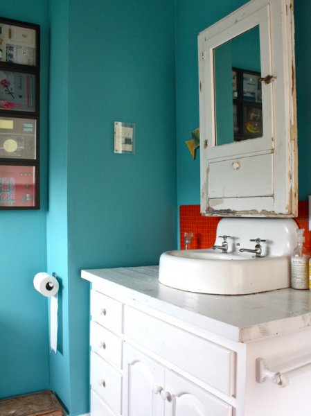 aqua-white-bathroom