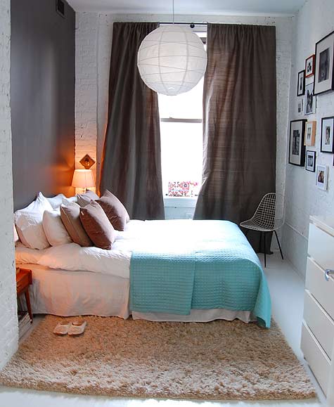 small-white-bedrooms-how-to-decorate-tiny-bedrooms