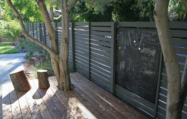 fence-chalkboard-area-for-kids
