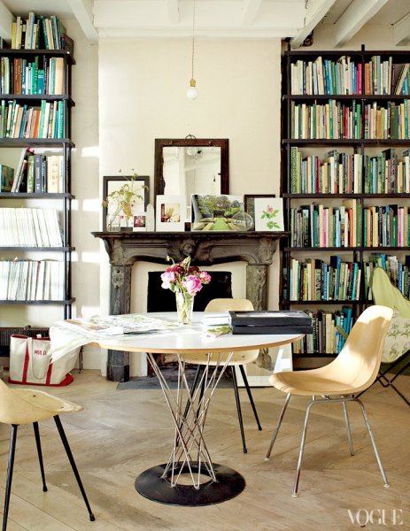 1 interiors - vogue - dustjacket attic