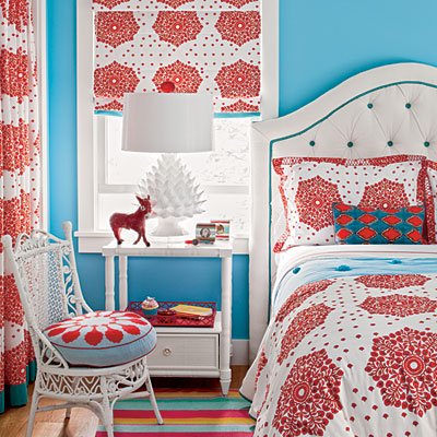 old-soul-bedroom-red-blue-cl-l