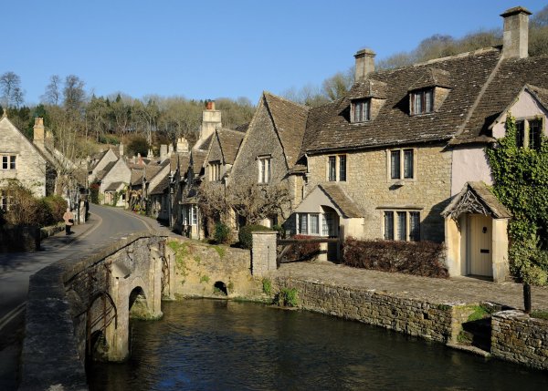 Castle_combe_cotswolds