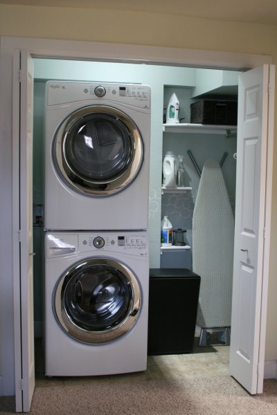 modern-interesting-laundry-room-lighting-idea-wall-mounted-double-white-washing-machines-modern-decoration-small-laundry-room-light-remodeling-laundry-room-laundry-room-lighting-interior-enchanting-la