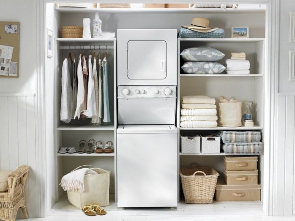 stackable-washer-dryer-in-a-closet